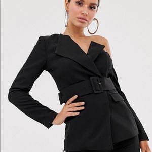 Lavish Alice one shoulder belted blazer in black. New with tags. Size 14